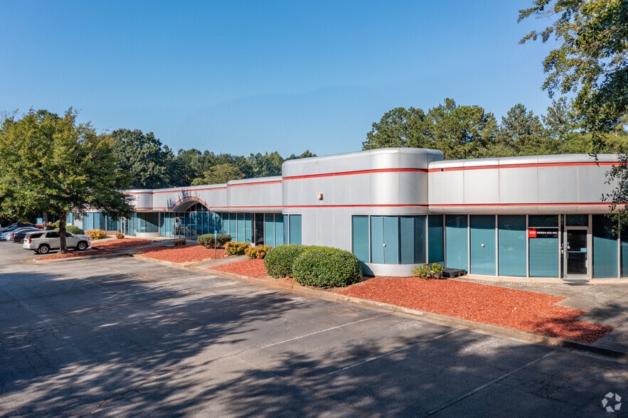 100 Pinnacle Way, Norcross, GA for lease - Building Photo - Image 2 of 5