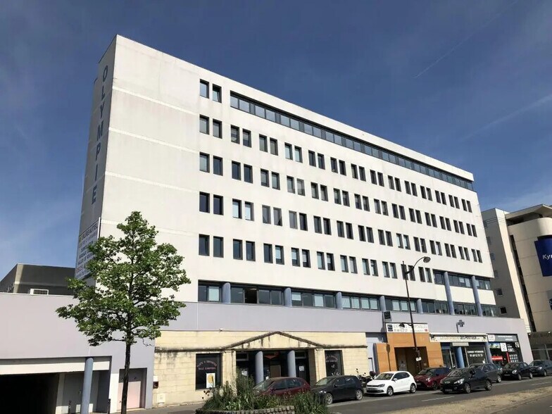 Office in Viry-Châtillon for lease - Building Photo - Image 2 of 17