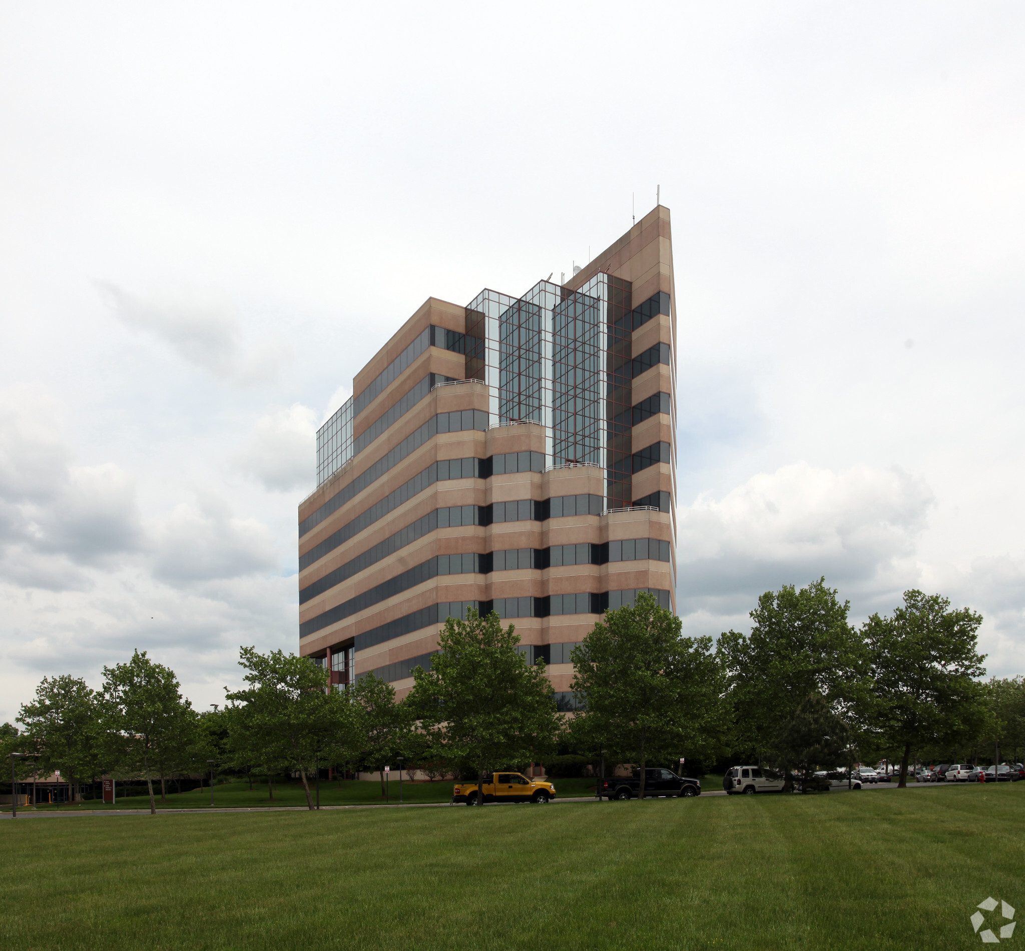 6009 Oxon Hill Rd, Oxon Hill, MD for sale Primary Photo- Image 1 of 1