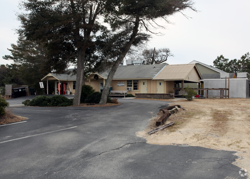 7801 Emerald Dr, Emerald Isle, NC for sale - Primary Photo - Image 1 of 1