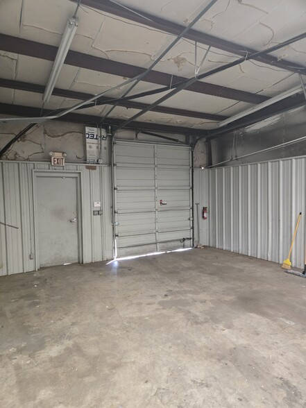 2 N Pennsylvania Ave, Oklahoma City, OK for lease - Building Photo - Image 3 of 15