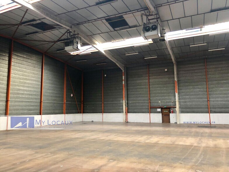 Industrial in Argenteuil for lease - Interior Photo - Image 2 of 7