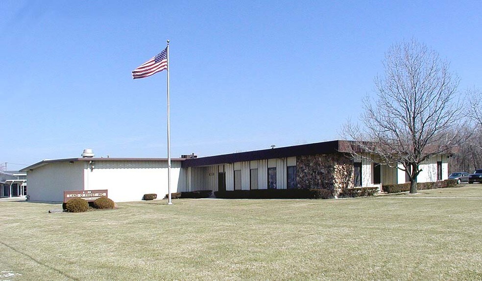 16825 Chicago Ave, Lansing, IL for sale - Building Photo - Image 1 of 1