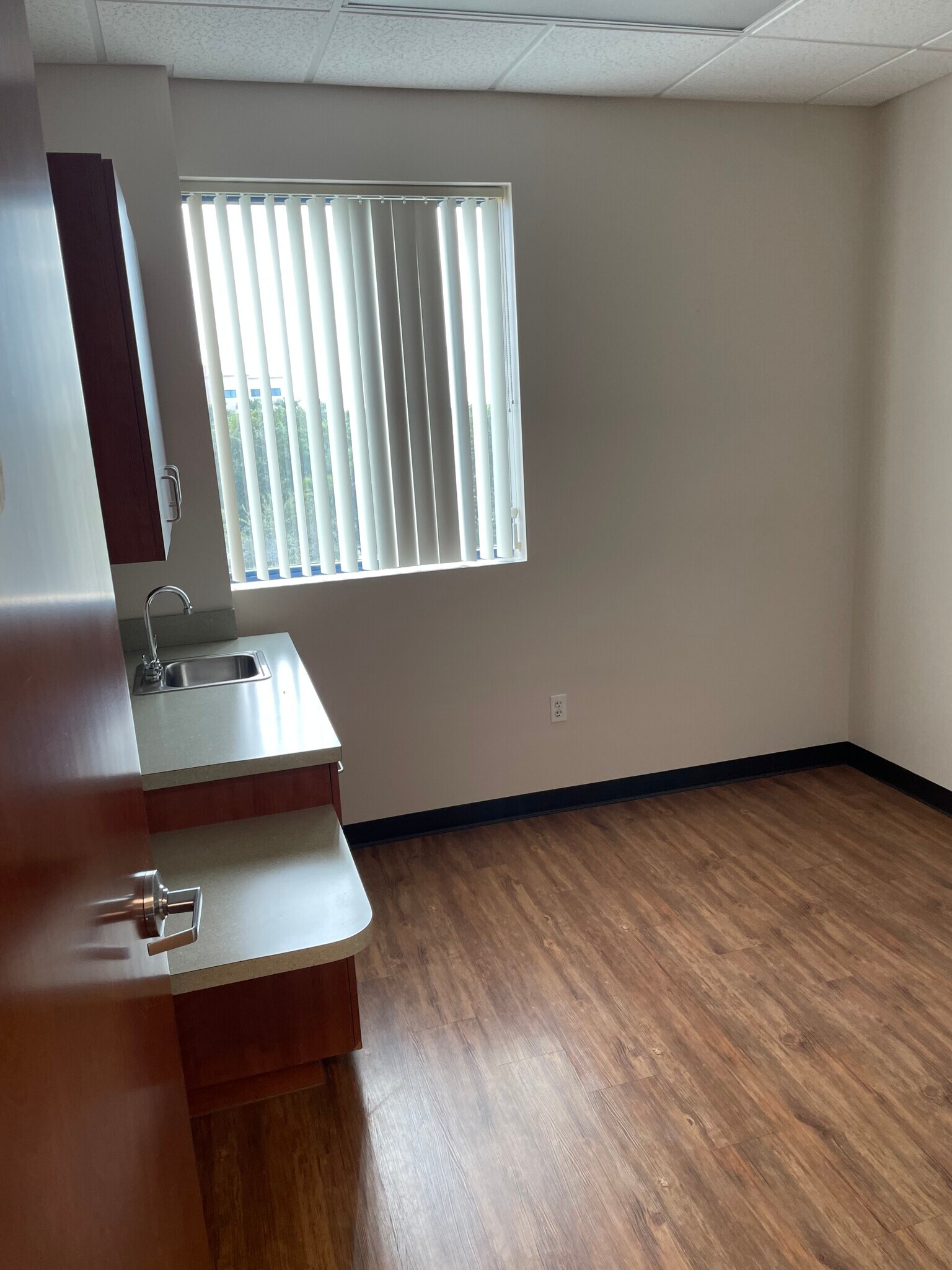 1397 Medical Park Blvd, Wellington, FL for lease Interior Photo- Image 1 of 4