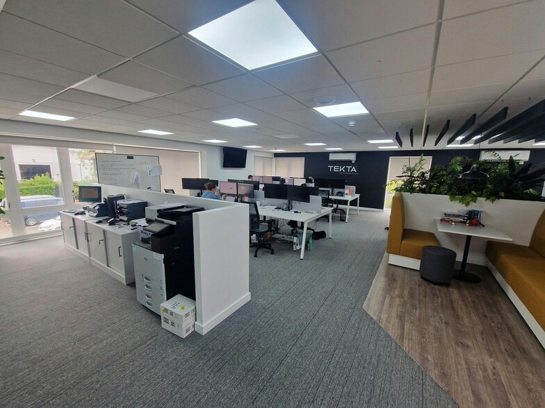 Waterberry Dr, Waterlooville for lease - Building Photo - Image 2 of 14