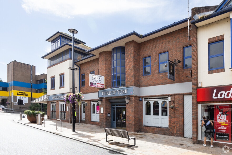 2 Pembroke Broa, Camberley for lease - Building Photo - Image 2 of 2