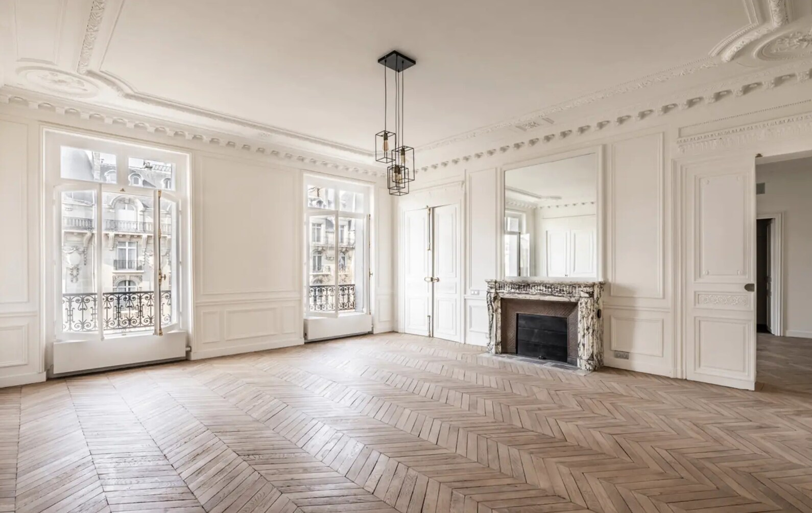 Avenue Kléber, Paris for lease Interior Photo- Image 1 of 2