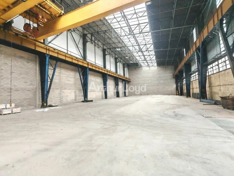 Industrial in Reims for lease - Interior Photo - Image 1 of 4