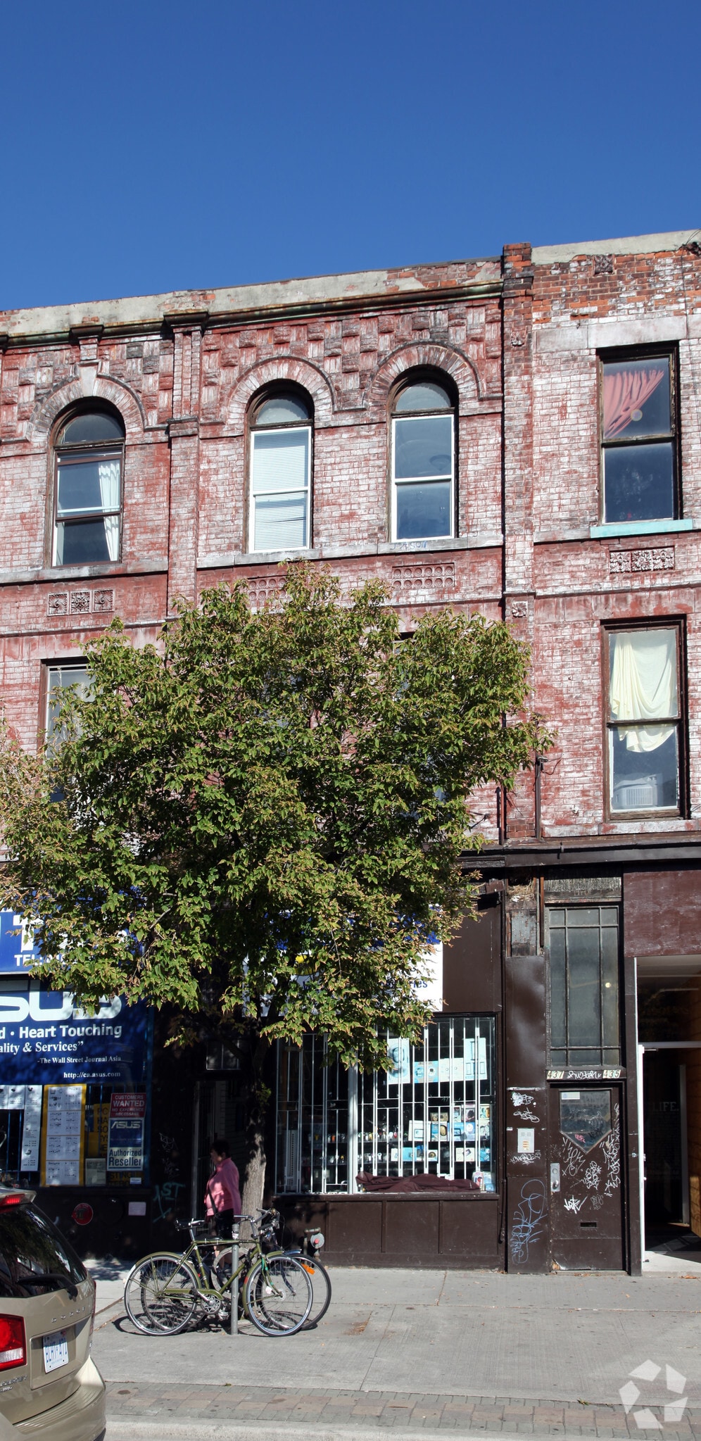 437 Spadina Ave, Toronto, ON for sale Primary Photo- Image 1 of 1