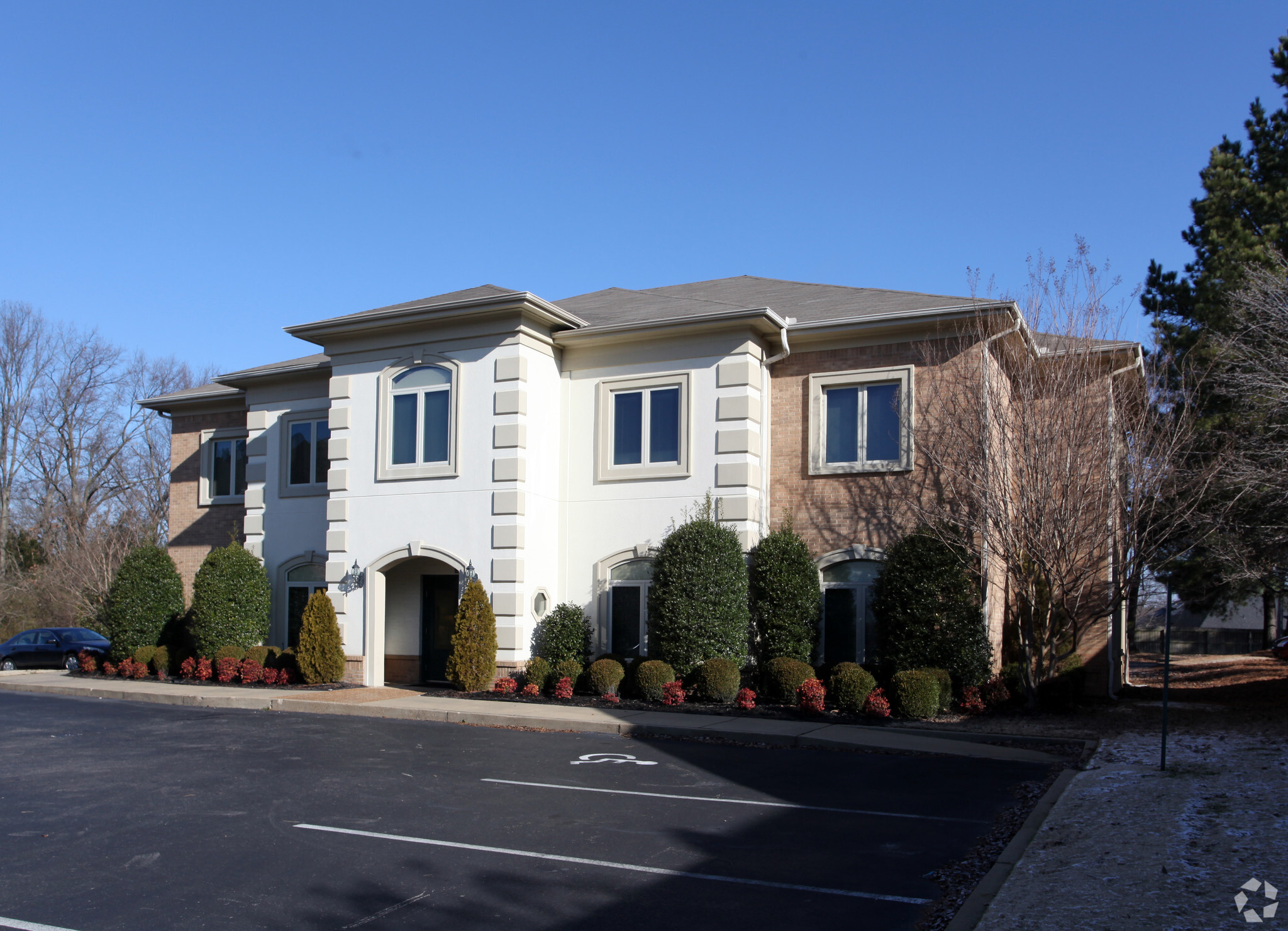 Office in Memphis, TN for sale Primary Photo- Image 1 of 1