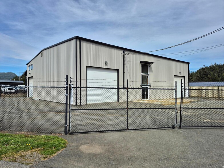 7450 Butler Rd, Sooke, BC for lease - Primary Photo - Image 1 of 1