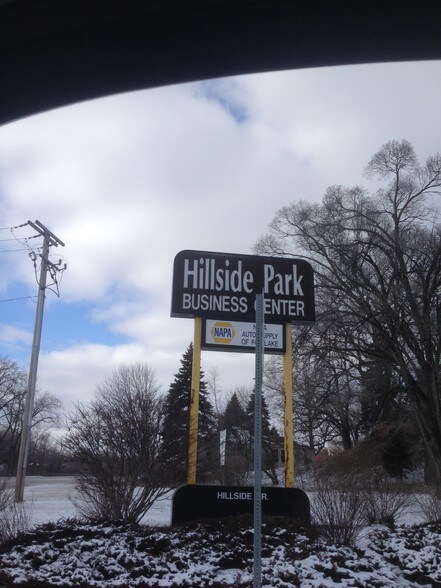 24 Hillside Dr, Fox Lake, IL for sale - Primary Photo - Image 1 of 1