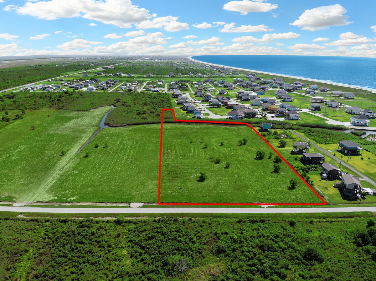 930 4th, Port Bolivar, TX 77650