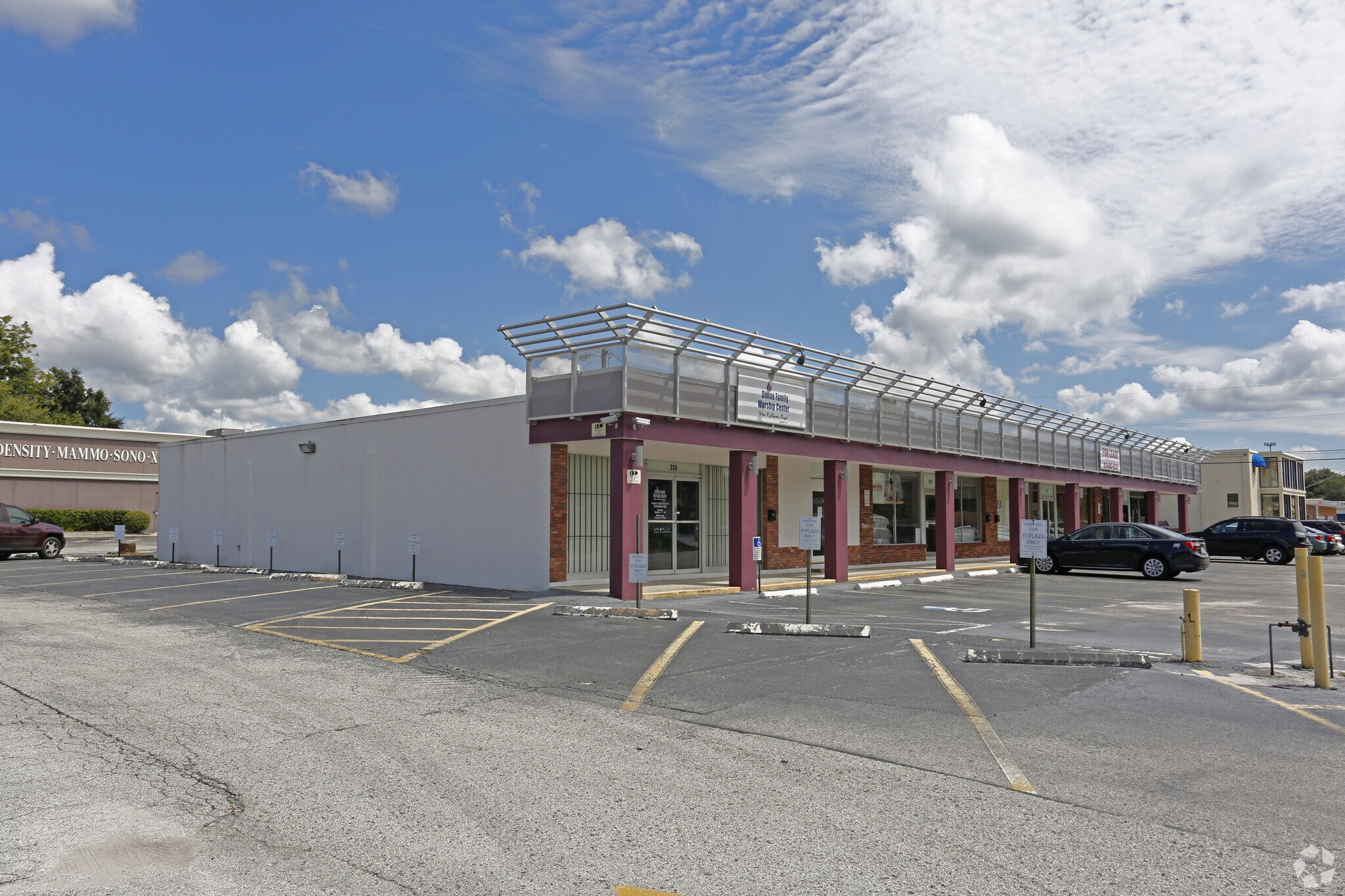 322-328 W Robertson St, Brandon, FL for sale Primary Photo- Image 1 of 1