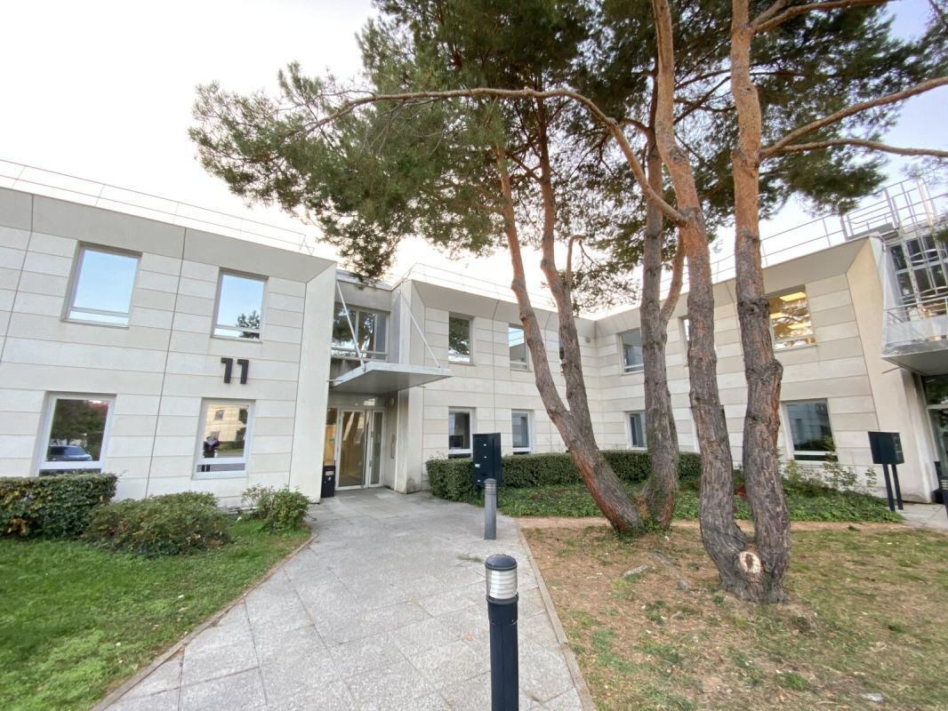 11 Rue Pascal, Bron for lease Building Photo- Image 1 of 2