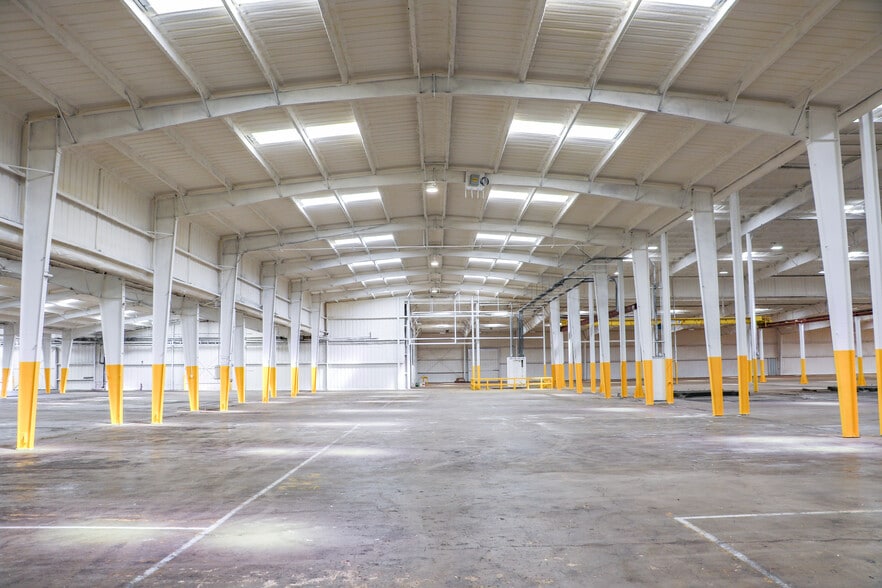 428 Gibbons Rd, Sherman, TX for sale - Interior Photo - Image 2 of 15