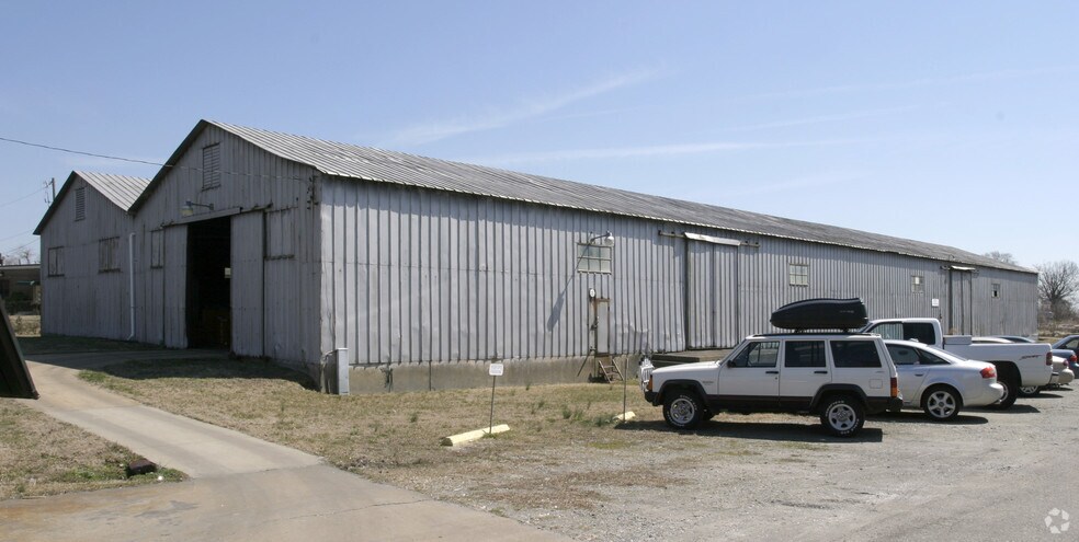 900C Jefferson Ave, Newport News, VA for sale - Primary Photo - Image 1 of 2