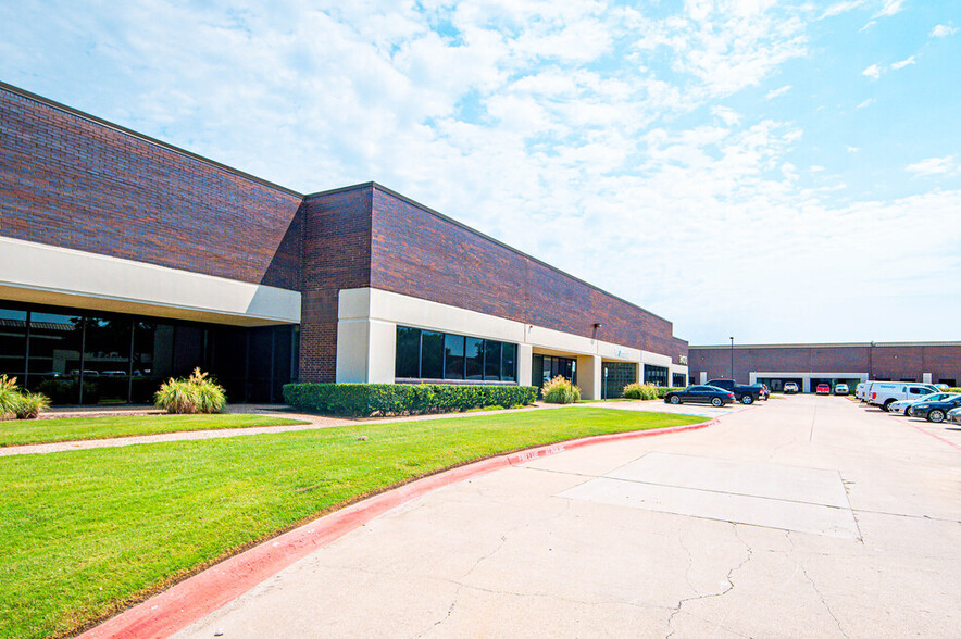 8480 Esters Blvd, Irving, TX for lease - Building Photo - Image 3 of 8