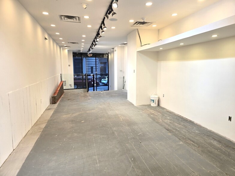 3 Hanover Sq, New York, NY for lease - Interior Photo - Image 3 of 6