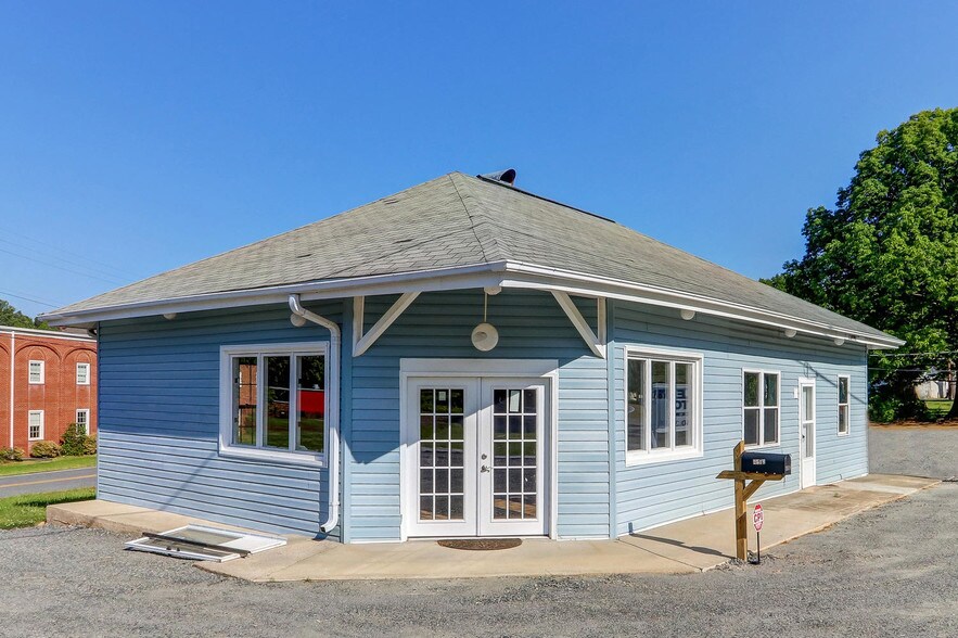 2518 S Scales St, Reidsville, NC 27320