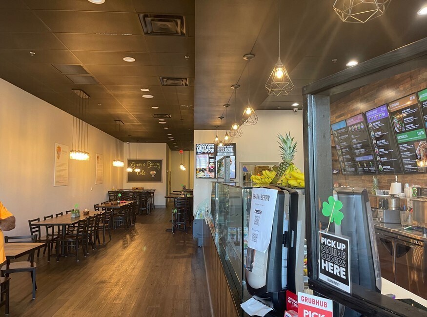 352 Moore Rd, Ocoee, FL for sale Interior Photo- Image 1 of 1