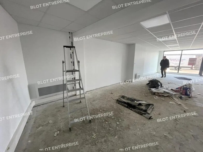 Retail in Brest for lease - Interior Photo - Image 3 of 7