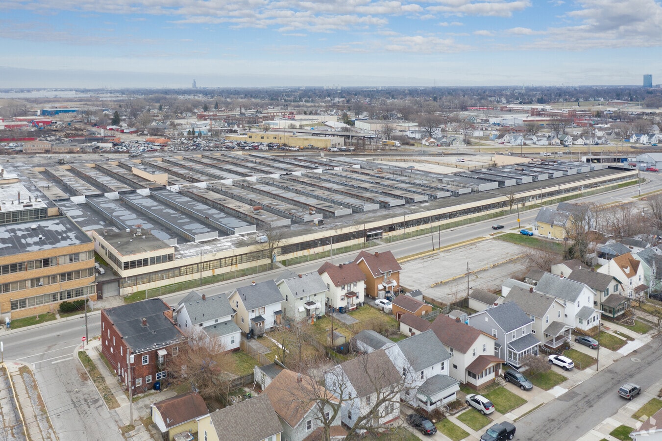 4042 Rd, Toledo, OH 43612