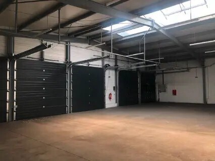 Retail in Nanteuil-lès-Meaux for lease Interior Photo- Image 1 of 3