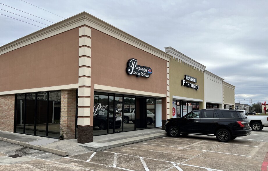 17020 Beaver Springs, Houston, TX 77090 Ponderosa Square