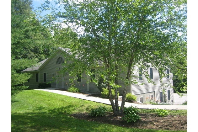 7252 Main St, Manchester Center, VT for sale Primary Photo- Image 1 of 31