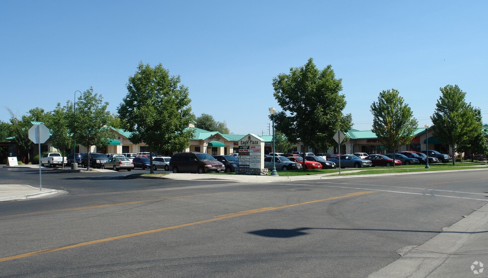 228 E Plaza Dr, Eagle, ID for lease - Building Photo - Image 3 of 13