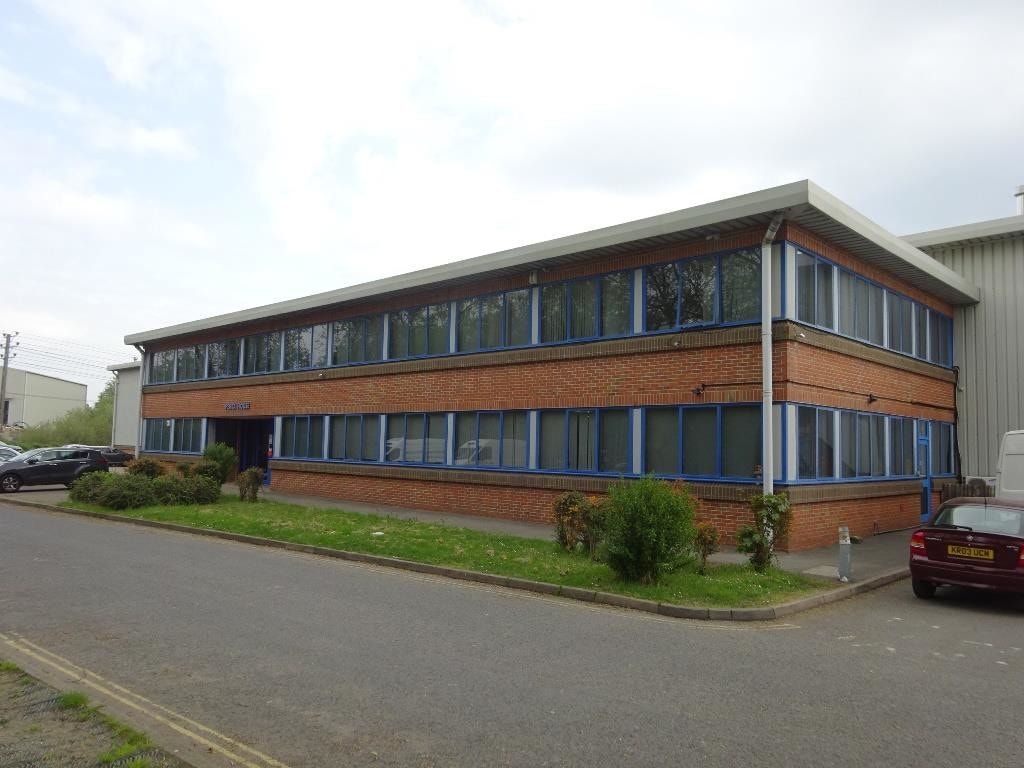 Lynchford Ln, Farnborough for sale Primary Photo- Image 1 of 1