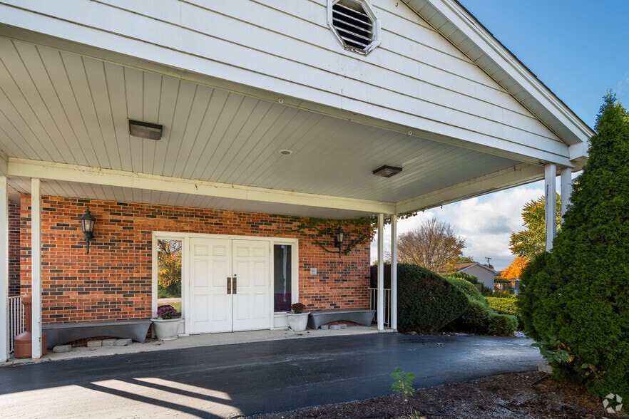 5333 151st St, Oak Forest, IL for lease - Building Photo - Image 2 of 21