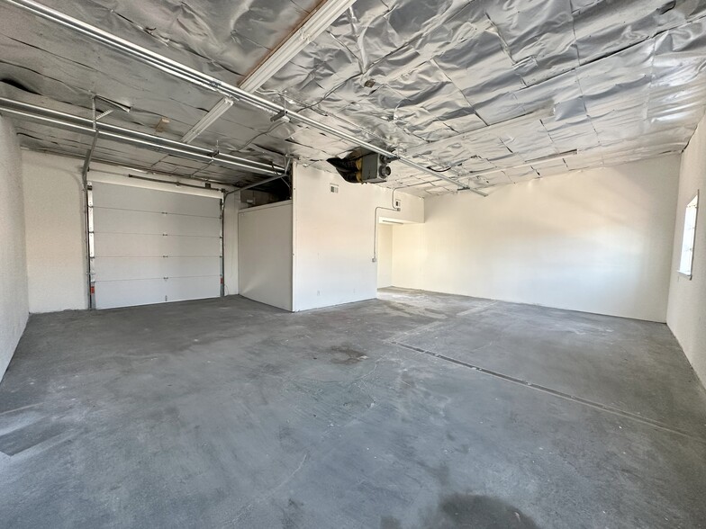 7955 Haskell Ave, Van Nuys, CA for lease - Interior Photo - Image 3 of 5