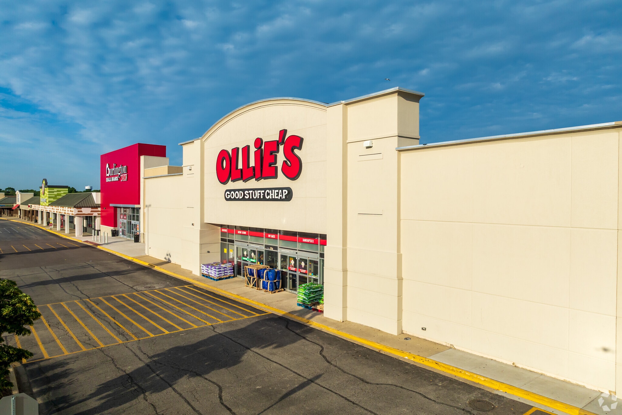 960 S Barrington Rd, Streamwood, IL for sale Primary Photo- Image 1 of 1