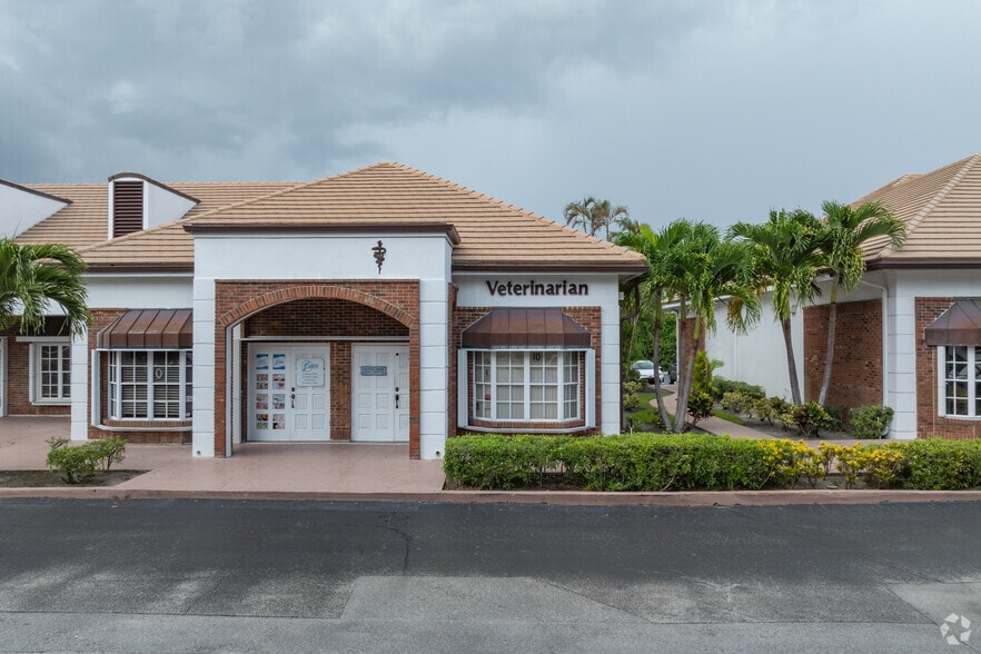 3717 W Boynton Beach Blvd, Boynton Beach, FL for lease - Building Photo - Image 3 of 8