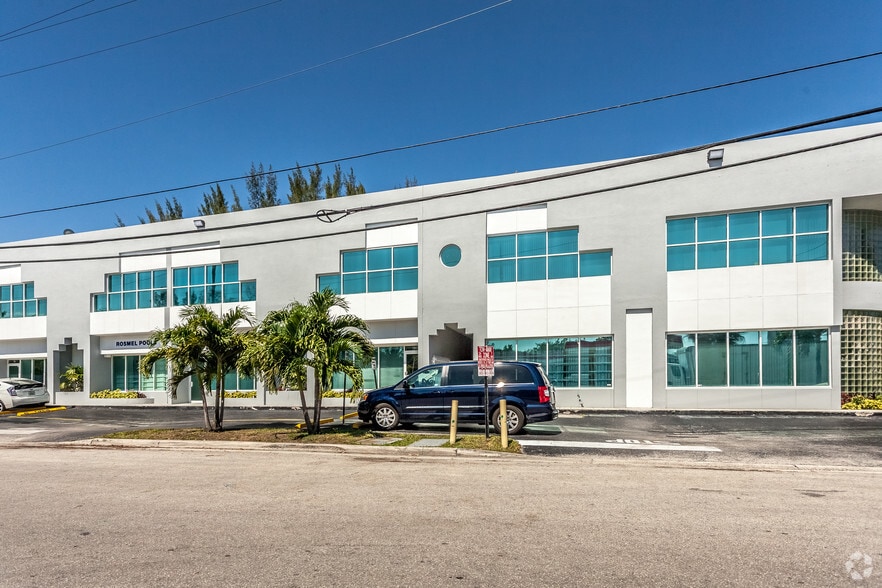 9300 NW 25th St, Miami, FL for lease - Building Photo - Image 1 of 16