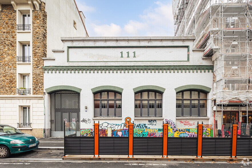 Office in Montreuil for lease - Primary Photo - Image 1 of 2