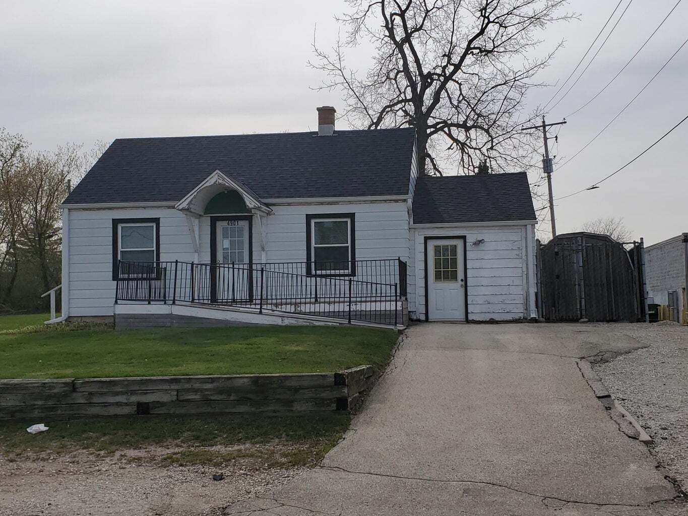 4901 S 27th St, Milwaukee, WI 53221 Flex for Sale