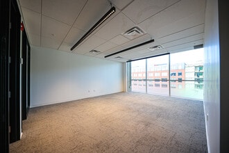 7236 St Waverly, Montréal, QC for lease Interior Photo- Image 1 of 9