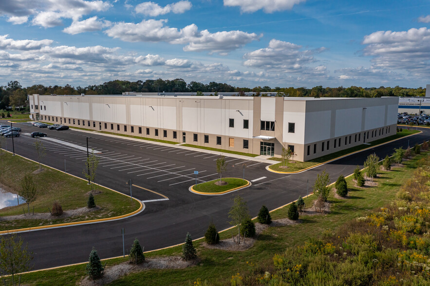 780 Coopertown Rd, Delanco, NJ for lease - Building Photo - Image 1 of 9