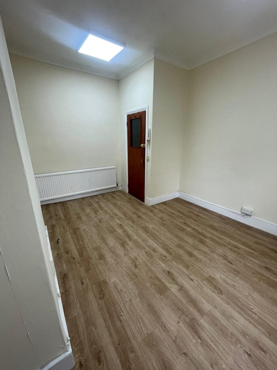 8 Gainsborough Rd, London for lease Interior Photo- Image 1 of 1