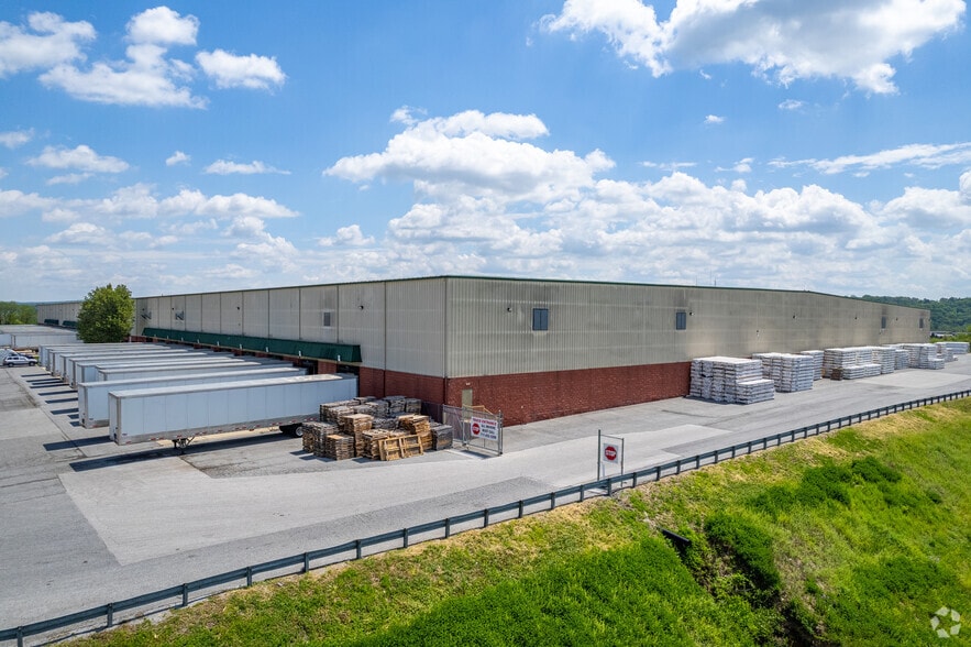 340 Emig Rd, York, PA for sale - Primary Photo - Image 1 of 1