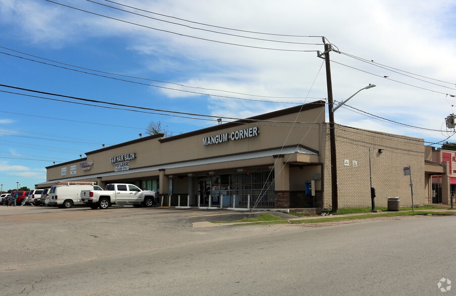 2902-2916 Mangum Rd, Houston, TX for lease - Building Photo - Image 2 of 6
