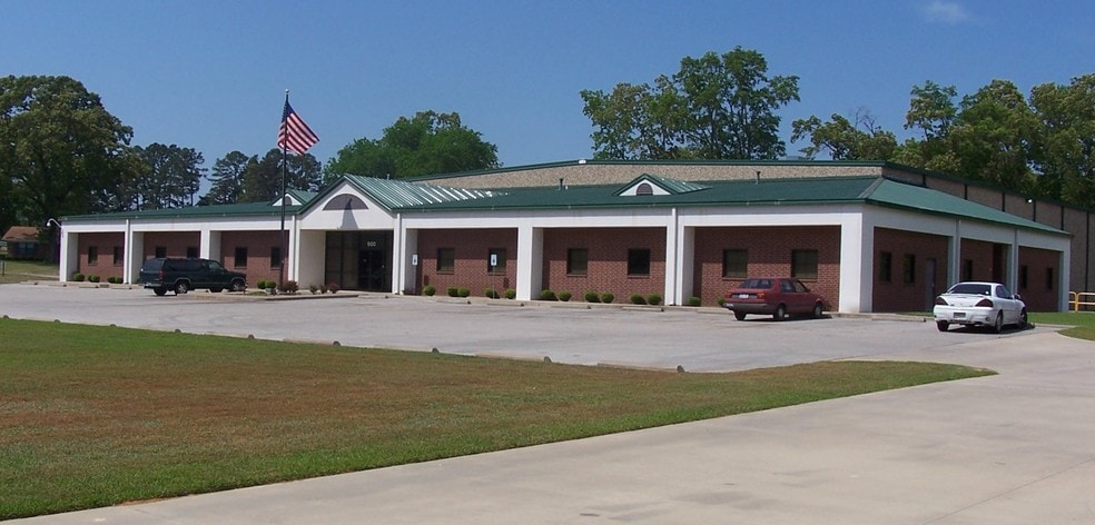 900 NE Loop 485, Gladewater, TX for sale - Primary Photo - Image 1 of 1