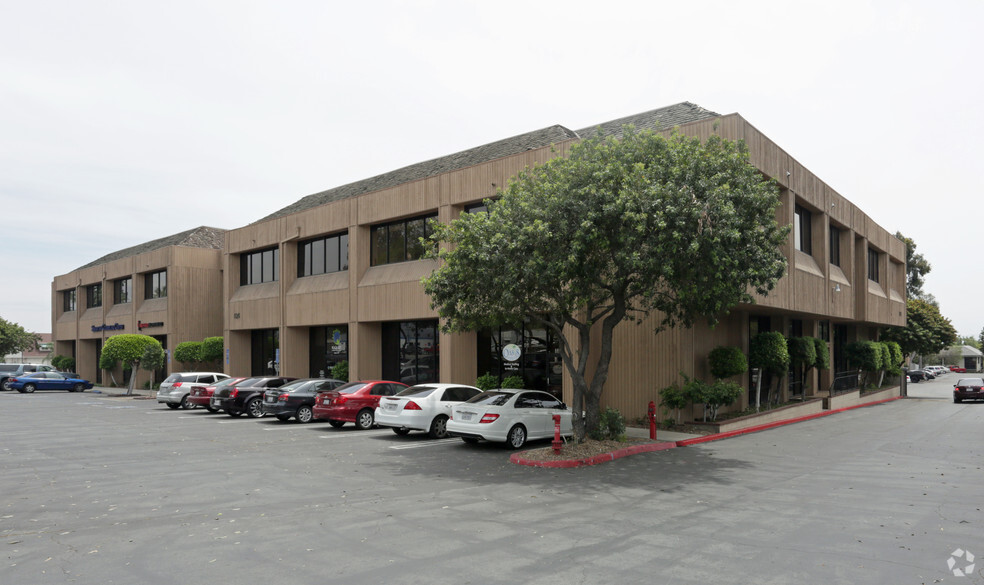 1126 W Foothill Blvd, Upland, CA for lease - Building Photo - Image 3 of 17