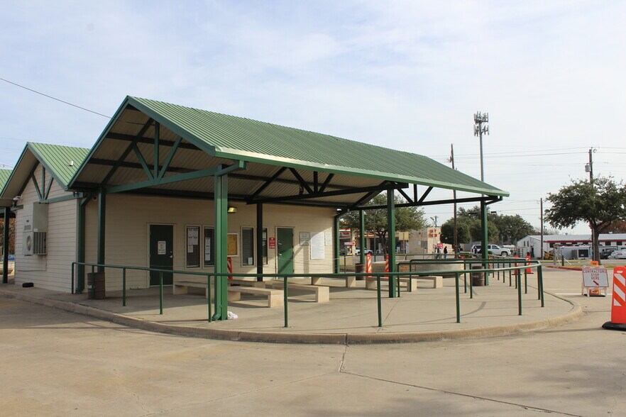 2007 Saturn Rd, Garland, TX for sale - Building Photo - Image 1 of 1