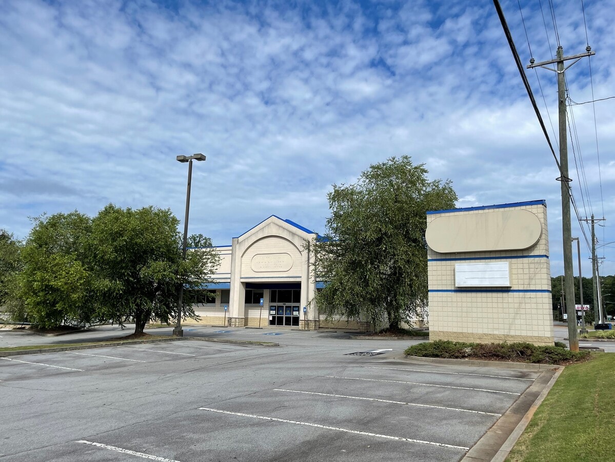 4101 Five Forks Trickum Rd, Lilburn, GA 30047