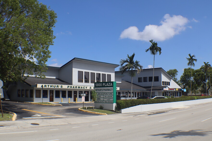 5800-5820 N University Dr, Fort Lauderdale, FL for lease - Building Photo - Image 1 of 8