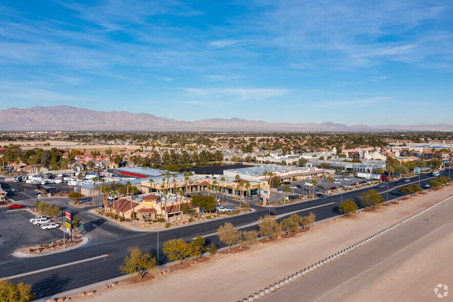 7350 W Cheyenne Ave, Las Vegas, NV for lease - Building Photo - Image 3 of 4